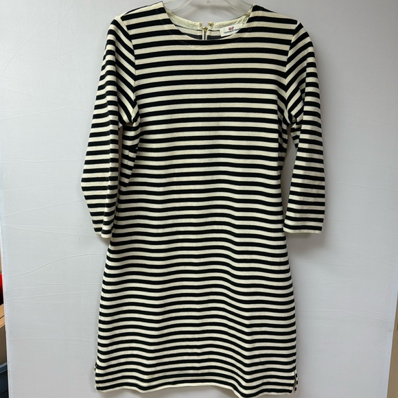 Vineyard Vines Dresses & Skirts - Vineyard Vines Dress Black and Cream Stripes Size Small